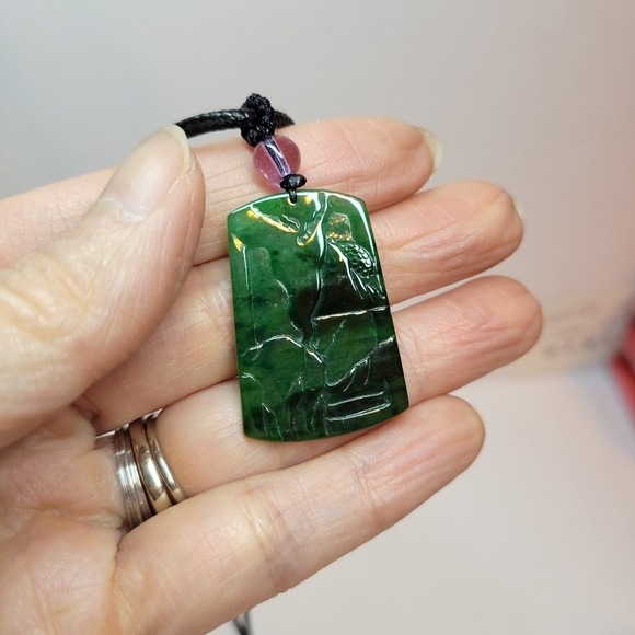 Jade natural grade A carved engraved square pendant necklace - Picture 4 of 13